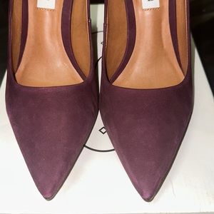 Steve Madden Size 8 Pointed Toe Heel Wine Color